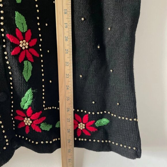 Victoria Jones Womens Black Embroidered Christmas Holiday Sweater Vest Size 1X - Picture 6 of 6